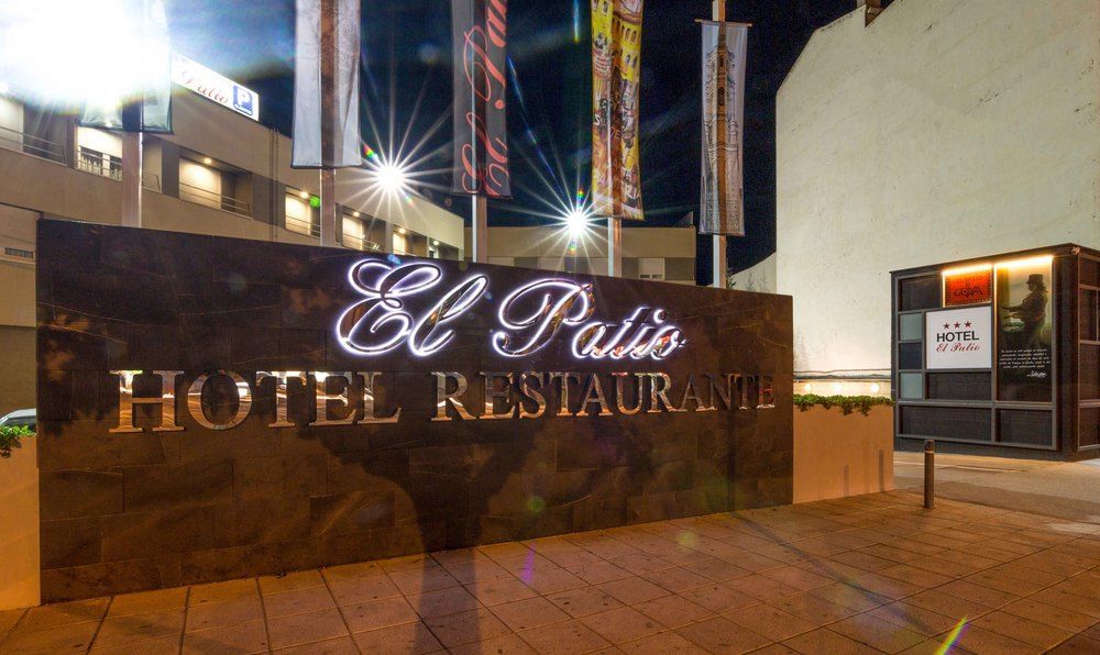 El Patio Hotel La Almunia de Doña Godina Exterior photo